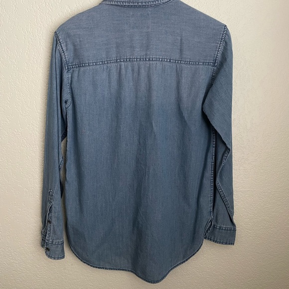 NWT Soft Abercrombie Chambray Blue Button Down Shirt - Picture 8 of 9